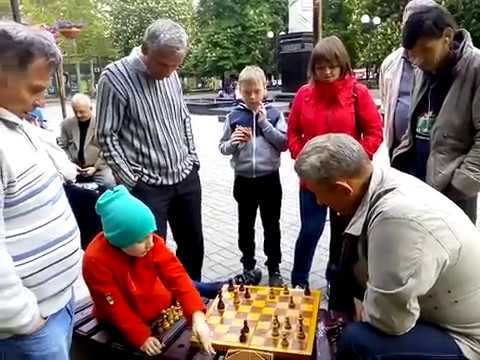 Tykhon Cherniaiev 7 y.o. Blitz. Nikolaev. Chestnut square. 12/05/2017