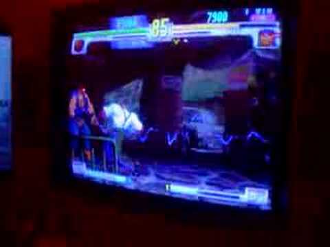 Mike OWNED (RYU) vs GoldenGunman (DUD) at Trocadero