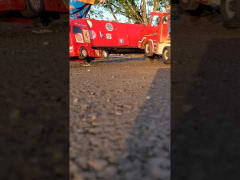 Como que duas carretas foram causar este impacto tão grande #shorts #miniaturas