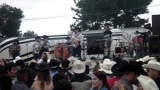 Intocable Contra Viento y Marea Live