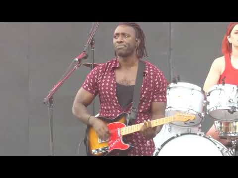 Bloc Party - Hunting For Witches (Just Like Heaven, Pasadena CA 5/21/22)