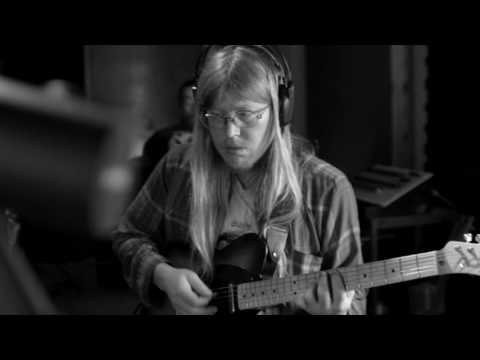 Fuzz Club Session: Holy Wave - California Took My Bobby Away