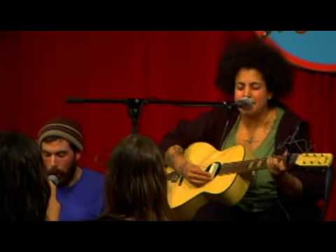 Kimya Dawson - Tire Swing Live (Amoeba Music)
