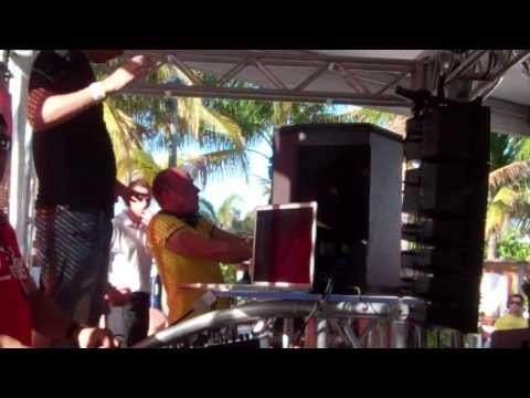 Hard Rock Sofa Live in Miami 2012 - Quasar Coming Home (Axwell & Sebastian Ingrosso Mashup)