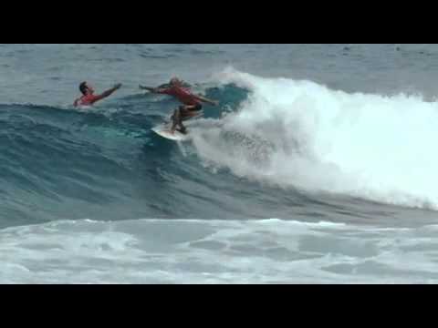 Kelly Slater Vence seu 10º Título Mundial da ASP em Porto Rico