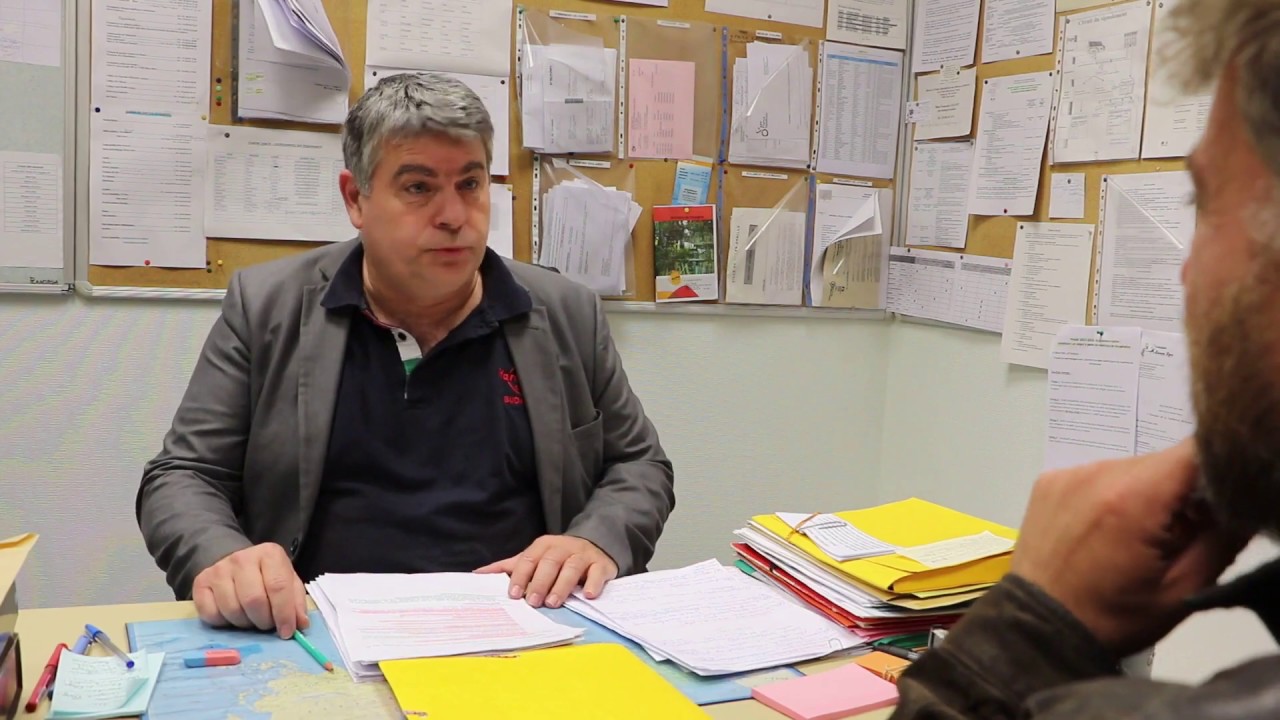 sketch recrutement d'un prof de maths contractuel