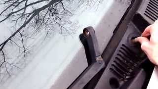 How to change a wiper transmission in a 2003 Saturn Ion. No timing of windshield wipers. Pt 1/4.