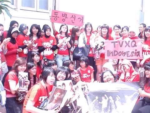 Indonesia cassiopeia singing hug -TVXQindonesia.com