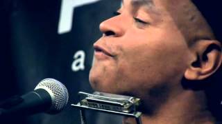 GUY DAVIS, ‘LOVE LOOKS GOOD ON YOU’, PASSIM CAMBRIDGE/ BOSTON MA, NOV. 5TH, 2014