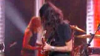 Devendra Banhart performs &quot;Carmensita&quot; on De La Semaine