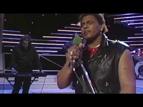 Aaron Neville - A Change Is Gonna Come - Rare Irish TV footage