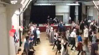 Hall Change - J32 4c lw - RSCDS Bk.42 dev. by R. Betsche