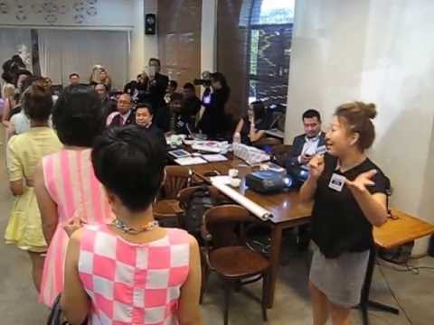 Yen lee fashion show clip 3 BNI