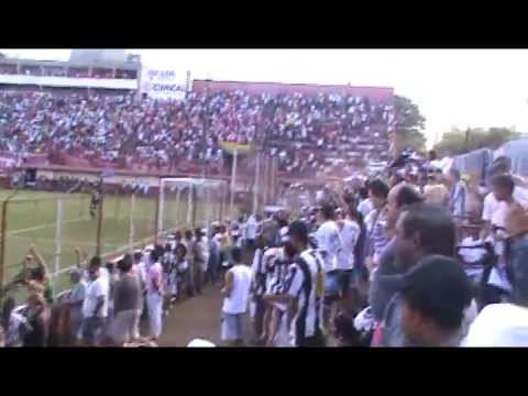 Torcida comemora segundo gol - Guarani 0x4 Atlético (Mineiro 2012)