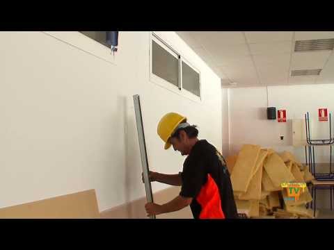 07/08/13 – El Ayuntamiento realiza obras de mejora en el C.P. La Muixara para crear dos nuevas aulas