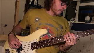 Willie Nelson - Bubbles In My Beer - Bass Playthrough
