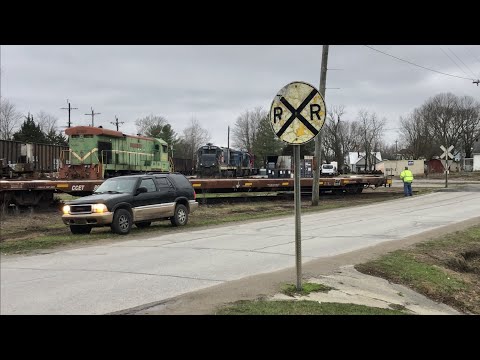Railroad Switching On Rusty Wye Track, Short Line Railroad First Train! Rare Sunday Train In Ohio! 1 Video