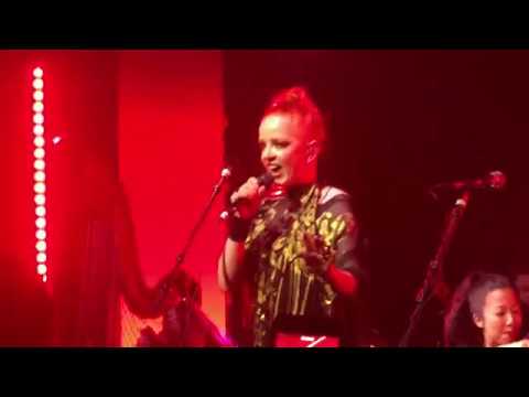 Shirley Manson live "What Girls Are Made Of" - Girlschool 2018 (Los Angeles)