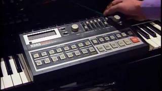 Video thumbnail for Building a groovy pattern on the KORG KPR-77 by Funktrainer