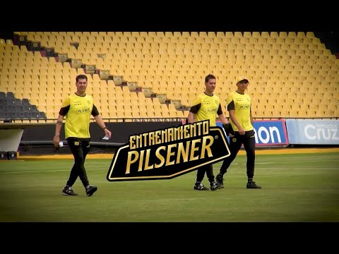 ¡Nuestro #EntrenamientoPilsener en la cancha principal, rumbo al compromiso del fin de semana! ⚽️💛