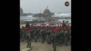 Download lagu Yel-yel Komando 104 [KOPASSUS] | Kilau baret MERAH memang menggoda🥰❤️ mp3