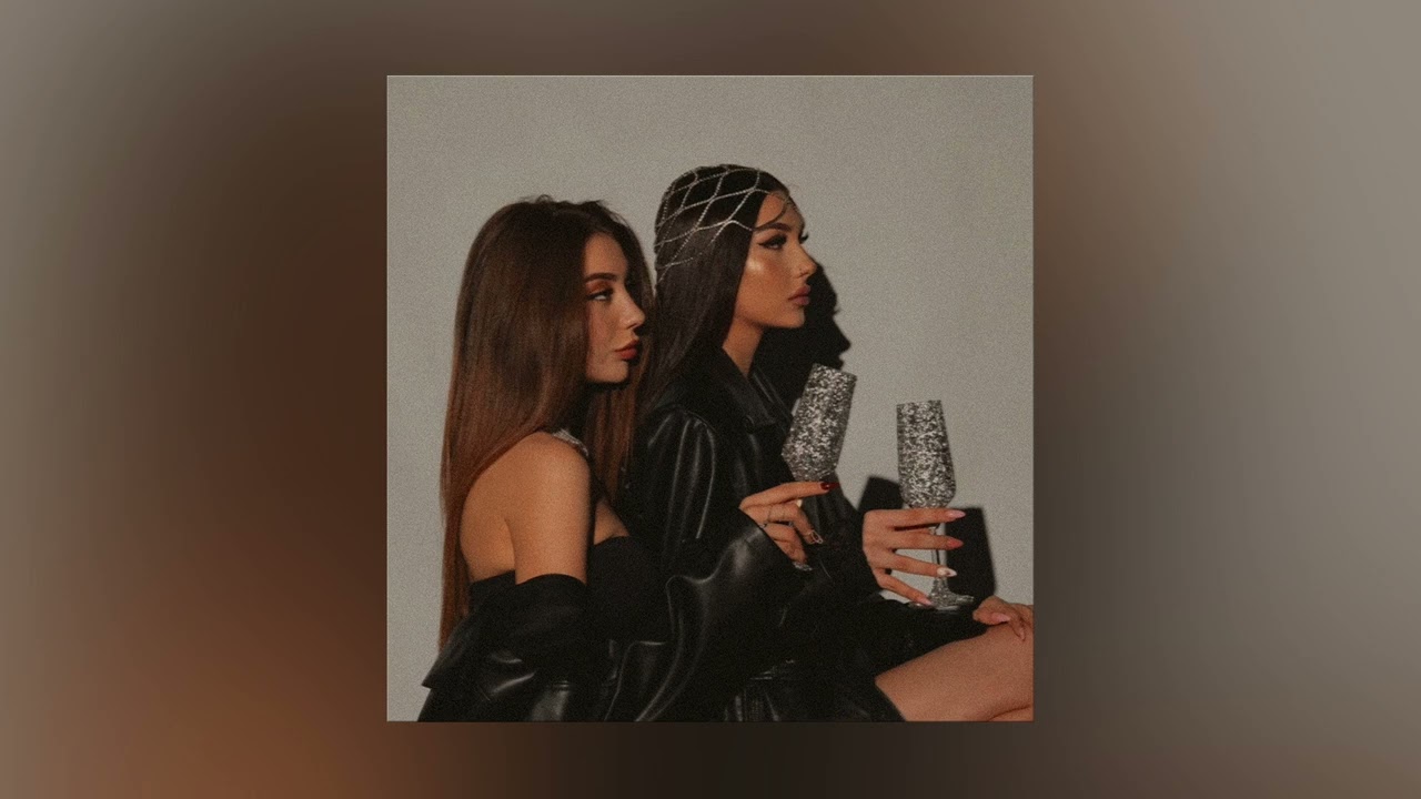 Gökçe Tin & Azra Bahadır - Blaze