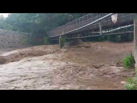 Crecida de río Tepechapa Santo Domingo de Guzmán, Sonsonate, El Salvador.  #Youtube