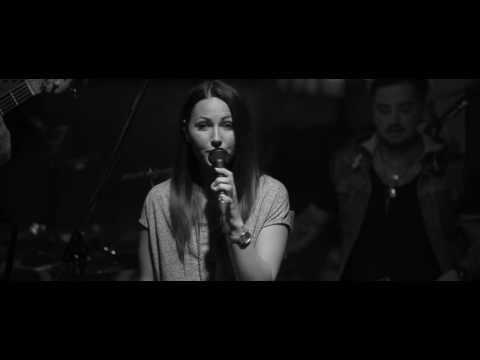 Adele - Rollin In The Deep - Live COVER