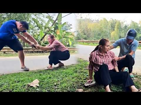 Vọng was robbed right in the middle of the street but luckily managed to escape