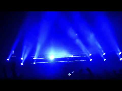 Hardwell drops Dare You (Tiesto vs twoloud Remix) NYE @Pacific National Exhibition - Vancouver