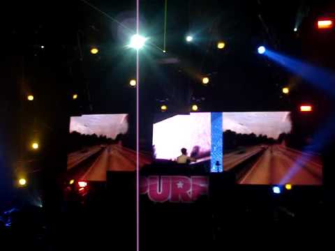 PURE XL Armin van Buuren :OceanLab vs. Gareth Emery  "On A Metropolis Day"