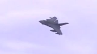 preview picture of video 'Tornado's  - Cotswold Airshow,Kemble 2011'