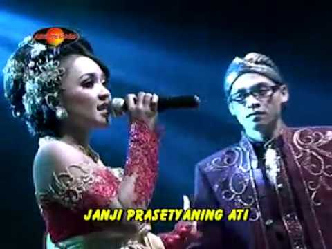 Nyidam Sari - Rina Amelia | Dangdut (Official Music Video)