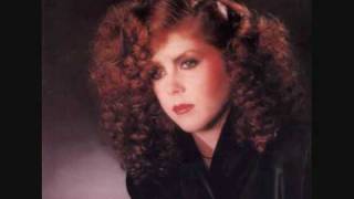 Kirsty MacColl - You Still Believe In Me