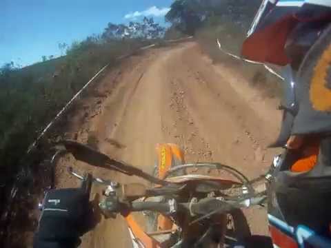 Claudinho conhecendo a pista Pista do Caipira