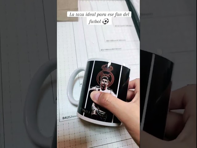 Vídeo relacionado con Botella Personalizada Fútbol Sociedad | Regalo Original para Aficionados del Fútbol | Regalo Camisetas Equipos Futbol | Regalo Niño/a Aluminio 500 ml (Sociedad)