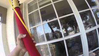preview picture of video 'Limpieza de ventanas con agua pura. Pure water-fed window cleaning Spanish'