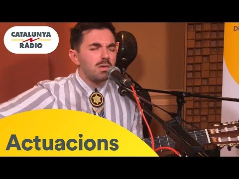 "Los niños que vuelan" d'Alessio Arena, una flor enmig del desert