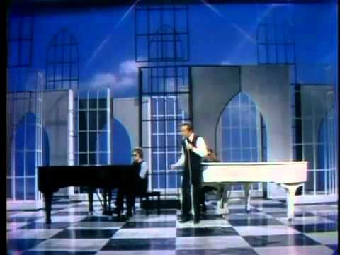 Video thumbnail for Heaven Help Us All (Live)