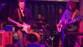 Doyle Bramhall II - 'Green Light Girl'