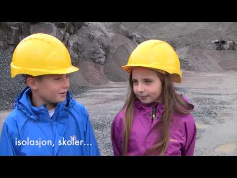 Skolebesøk i steinens verden i Skien