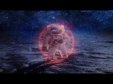 STRAY HAWK Spaceman
