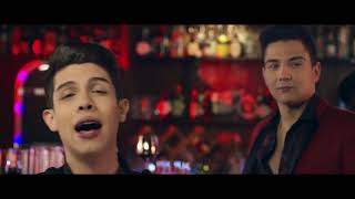 Cornelio Vega y Su Dinastia Feat Luis Coronel   Cambio De Papeles Video Oficial