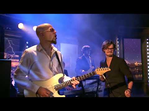 Píseň Tak dej se k nám a projdem svět, zpěv David Kraus - Show Jana Krause 23. 9. 2015