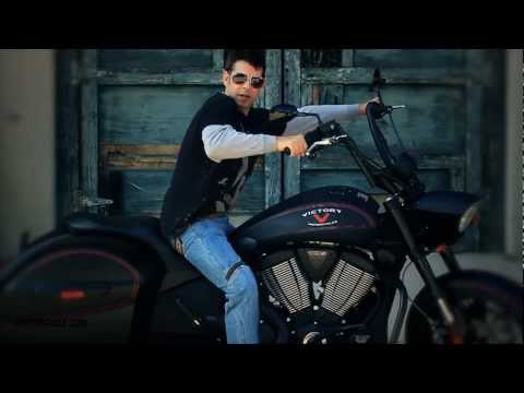 2012 Victory Hard-Ball Review - The new bagger/bobber makes a quartet of Ball models for Victory