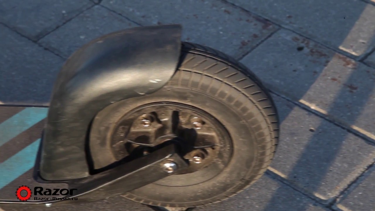 Razor A5 Air - городской самокат (серебряный)