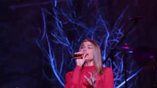 LeAnn Rimes - All I Want For Christmas Is You (Live)