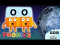 Over The Moon With OO Learn To Read Phonics Alphablocks