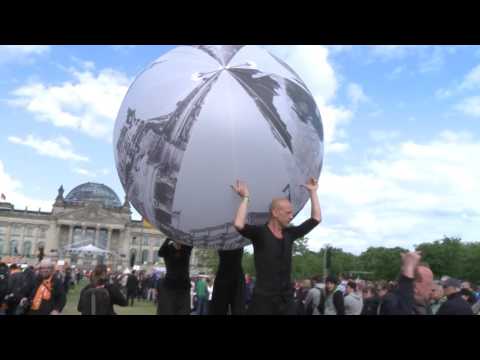 #dekt17 - Eröffnungsgottesdienst zum #Kirchentag am Platz der Republik in #Berlin
