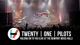 twenty one pilots - Holding on to You (Live at New